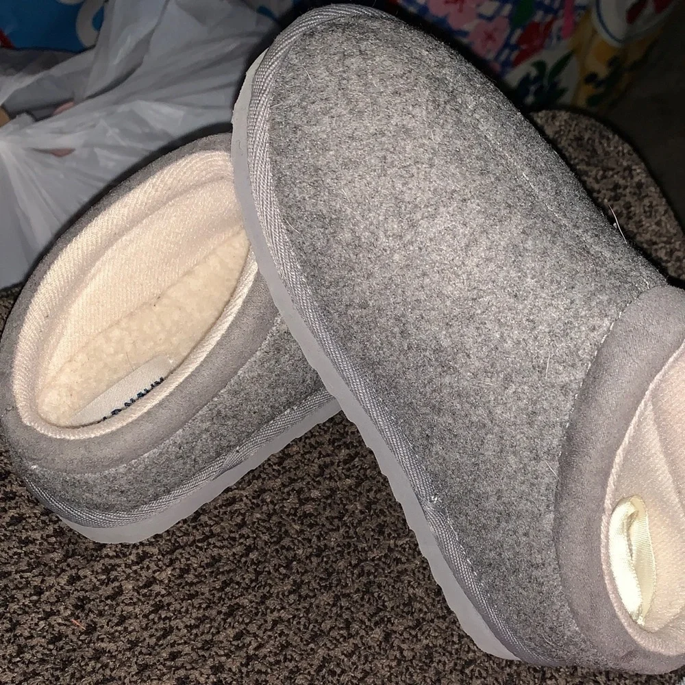 Old Navy Kids Soft Gray shoes